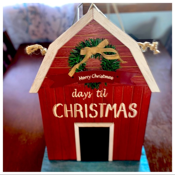 Farmhouse Christmas Wooden Red Barn Countdown Chalkboard wall hanger Decor - Picture 6 of 6